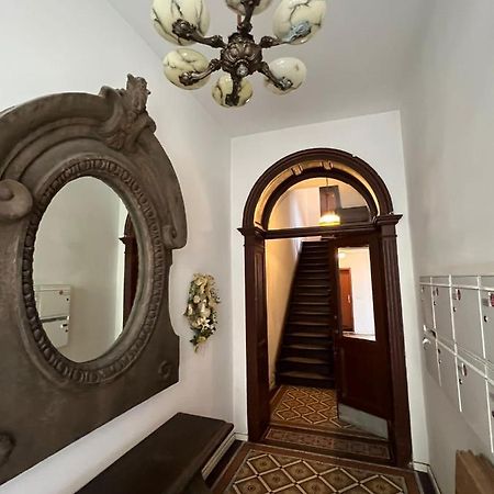Retro Appartement Im Herzen Von Koeln Deutz المظهر الخارجي الصورة