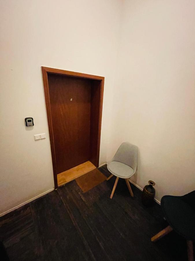 Retro Appartement Im Herzen Von Koeln Deutz المظهر الخارجي الصورة